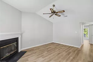 14 Collwood Ct, Greensboro, NC 27409 - Photo 3