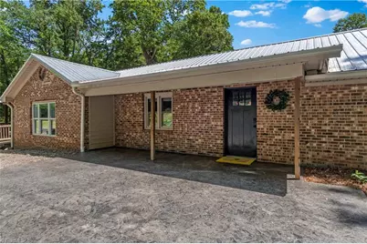 142 Pioneer Road, Harmony, NC 28634 - Photo 19
