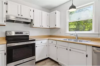 1920 Glenside Drive, Greensboro, NC 27405 - Photo 9