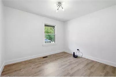 1920 Glenside Drive, Greensboro, NC 27405 - Photo 15