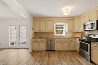 3204 Regents Park Lane #E, Greensboro, NC 27455 - Photo 13