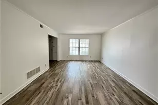 3204 Regents Park Ln, Greensboro, NC 27455 - Photo 7
