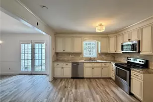 3204 Regents Park Ln, Greensboro, NC 27455 - Photo 11