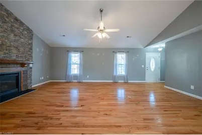 554 Dogwood Acres Lane, Madison, NC 27025 - Photo 7
