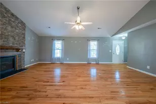 554 Dogwood Acres Ln, Madison, NC 27025 - Photo 7
