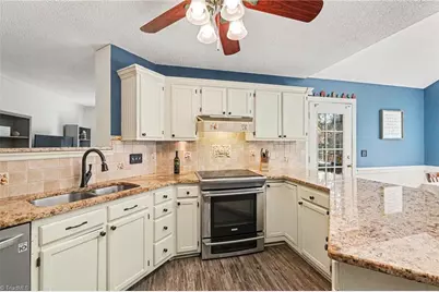 6313 Lakebend Court, Greensboro, NC 27410 - Photo 7