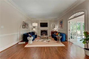 2706 Lake Forest Dr, Greensboro, NC 27408 - Photo 9