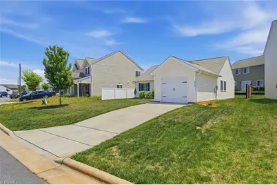 3904 Bissett Way, Greensboro, NC 27405 - Photo 3