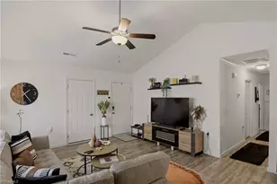 3904 Bissett Wy, Greensboro, NC 27405 - Photo 5