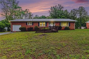 626 Kenneth Rd, Greensboro, NC 27410 - Photo 33