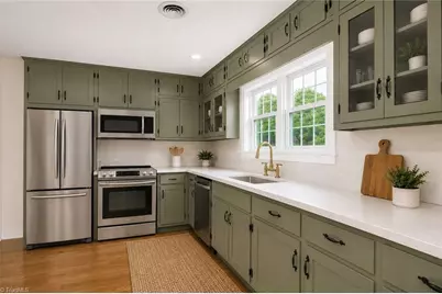 626 Kenneth Road, Greensboro, NC 27410 - Photo 9