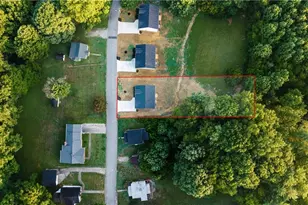132 Pinnix St, Jonesville, NC 28642 - Photo 3