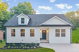 138 Pinnix St, Jonesville, NC 28642 - Photo 1