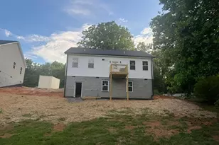 138 Pinnix St, Jonesville, NC 28642 - Photo 3