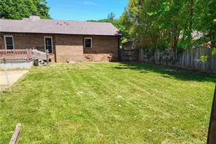 704 Meadowood St, Greensboro, NC 27409 - Photo 7