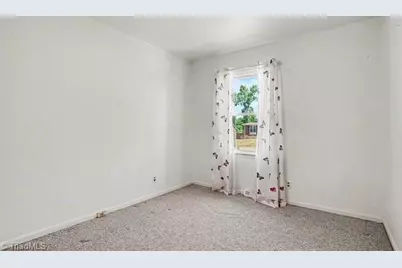 4105 Chateau Drive, Greensboro, NC 27407 - Photo 23