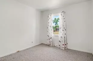 4105 Chateau Dr, Greensboro, NC 27407 - Photo 23