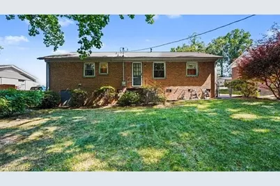 4105 Chateau Drive, Greensboro, NC 27407 - Photo 29