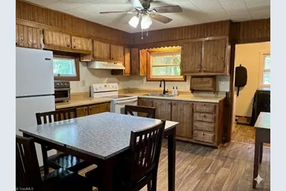 3235 Wellingford Drive, High Point, NC 27265 - Photo 5
