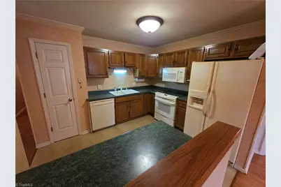 515 Nova Avenue, High Point, NC 27265 - Photo 9