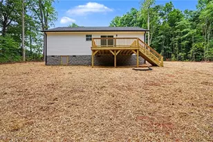 148 Aspen St, Yadkinville, NC 27055 - Photo 25