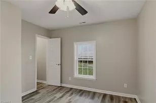 2206 Dunbar St, Winston-Salem, NC 27105 - Photo 9