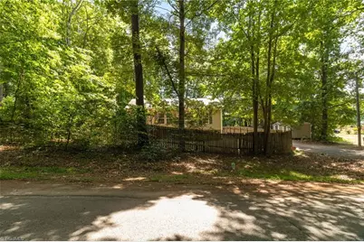404 Sharon Avenue, Asheboro, NC 27203 - Photo 3