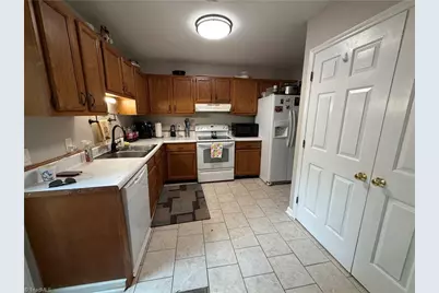 605 Sir Knight Court, Clemmons, NC 27012 - Photo 5
