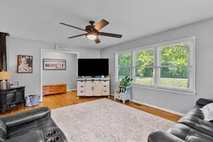 1805 Pleasant Ridge Rd, Greensboro, NC 27410 - Photo 9