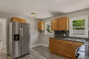 1214 Gholson Ave, Winston-Salem, NC 27107 - Photo 9