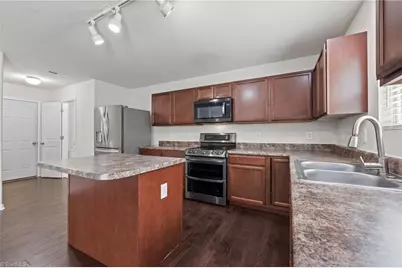 3423 Anita Glen Drive, Greensboro, NC 27405 - Photo 9