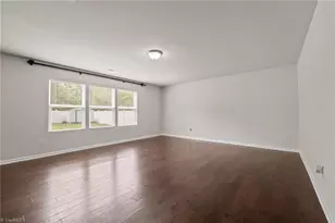 3423 Anita Glen Dr, Greensboro, NC 27405 - Photo 5