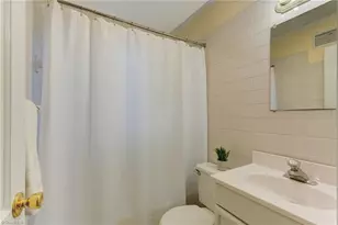 610 N Tremont Dr, Greensboro, NC 27403 - Photo 7