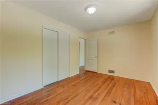 610 N Tremont Dr, Greensboro, NC 27403 - Photo 9