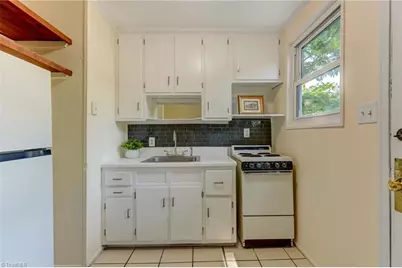 610 N Tremont Drive, Greensboro, NC 27403 - Photo 11