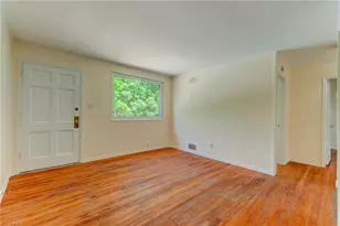 610 N Tremont Dr, Greensboro, NC 27403 - Photo 5