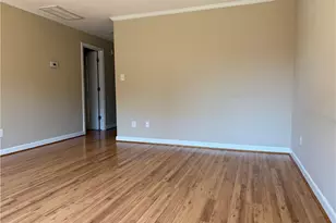 1707 N Main St, Mount Airy, NC 27030 - Photo 5