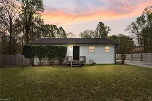 569 Pilot Cir, Thomasville, NC 27360 - Photo 1