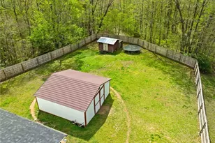 569 Pilot Cir, Thomasville, NC 27360 - Photo 39
