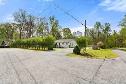 569 Pilot Circle, Thomasville, NC 27360 - Photo 3