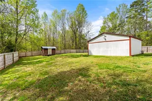569 Pilot Cir, Thomasville, NC 27360 - Photo 37