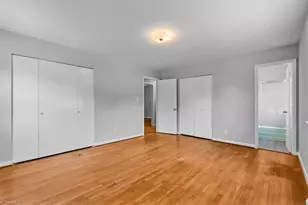 2402 Chatham Dr, Greensboro, NC 27408 - Photo 13