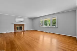 2402 Chatham Dr, Greensboro, NC 27408 - Photo 3