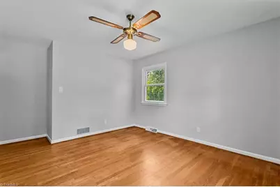 2402 Chatham Drive, Greensboro, NC 27408 - Photo 21
