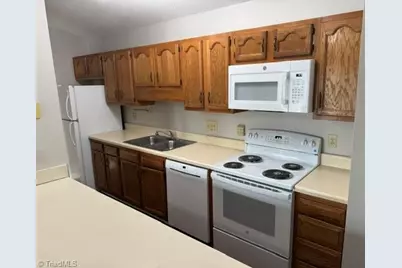 5934 Friendly Avenue #K, Greensboro, NC 27410 - Photo 5