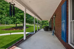 221 Leighmar St, Clemmons, NC 27012 - Photo 5