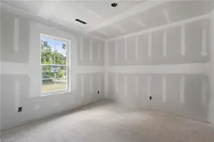 2607 Urban St, Winston-Salem, NC 27107 - Photo 9