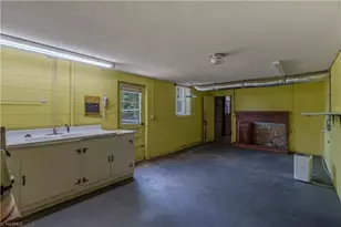 143 Gwynwood Dr, Mount Airy, NC 27030 - Photo 25