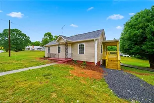 491 Pleasant Hill Dr, Elkin, NC 28621 - Photo 3
