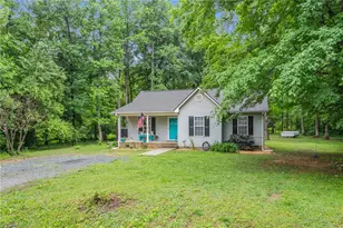 6686 Beaver Ridge Ct, Snow Camp, NC 27349 - Photo 3